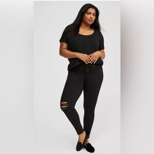 TORRID jeans size 14 Short Bombshell Skinny High Rise Stretch‎ Black Jeans 🖤